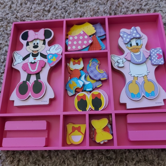 Melissa & Doug Disney Minnie Mouse and Daisy Duck Magnetic Dress-Up Wooden Doll - Picture 3 of 3